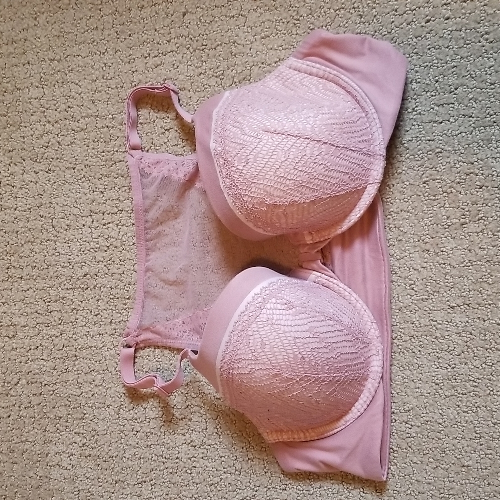 VICTORIAS  SECRET BODY BY VICTORIA EUC LINED DEMI  BRA SIZE  36C
